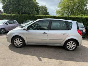 Renault Scenic 1.6 VVT Dynamique 5dr