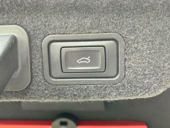 Audi A8 3.0 TDI V6 SE Executive Tiptronic quattro Euro 5 (s/s) 4dr