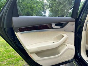 Audi A8 3.0 TDI V6 SE Executive Tiptronic quattro Euro 5 (s/s) 4dr