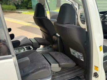 Toyota Estima HYBRID