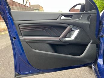 Peugeot 308 SW 1.5 BlueHDi GT Line EAT Euro 6 (s/s) 5dr PanRoof+CarPlay+Camera+