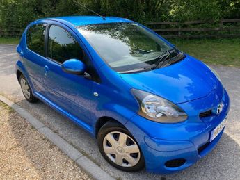 Toyota AYGO VVT-I BLUE MM !! ULEZ COMPLIANT - 20 POUND TAX - LOW INSURANCE -