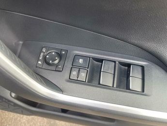 Toyota RAV4 2.5 VVT-h Design CVT 4WD Euro 6 (s/s) 5dr