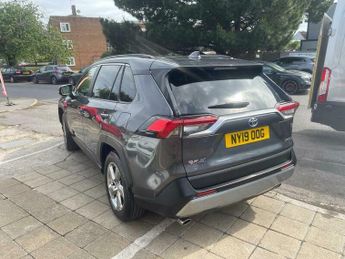 Toyota RAV4 2.5 VVT-h Design CVT 4WD Euro 6 (s/s) 5dr