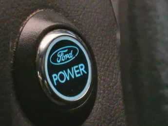 Ford Focus 1.6 Titanium Navigator Powershift Euro 5 5dr