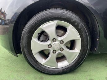 Kia Venga 1.6 2 MPV 5dr Petrol Auto Euro 5 (123 bhp)