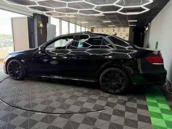 Mercedes-Benz E Class 5.5 E63 V8 BiTurbo AMG SpdS MCT Euro 6 (s/s) 4dr