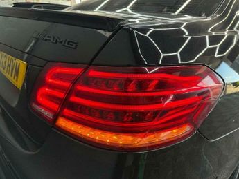 Mercedes-Benz E Class 5.5 E63 V8 BiTurbo AMG SpdS MCT Euro 6 (s/s) 4dr