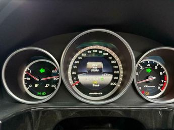 Mercedes-Benz E Class 5.5 E63 V8 BiTurbo AMG SpdS MCT Euro 6 (s/s) 4dr