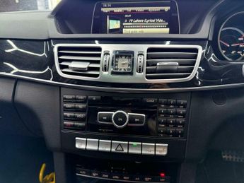 Mercedes-Benz E Class 5.5 E63 V8 BiTurbo AMG SpdS MCT Euro 6 (s/s) 4dr