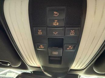 Mercedes-Benz E Class 5.5 E63 V8 BiTurbo AMG SpdS MCT Euro 6 (s/s) 4dr