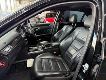 Mercedes-Benz E Class 5.5 E63 V8 BiTurbo AMG SpdS MCT Euro 6 (s/s) 4dr