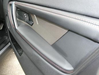 Land Rover Discovery Sport R-DYNAMIC S