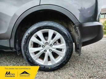 Toyota RAV4 2.2 D-CAT Invincible SUV 5dr Diesel Auto 4WD Euro 5 (150 ps)