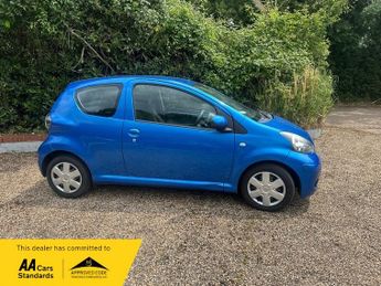 Toyota AYGO VVT-I BLUE
