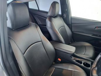Toyota Prius T SPIRIT VVTI-ICVT