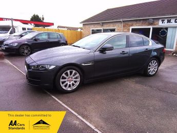 Jaguar XE SE
