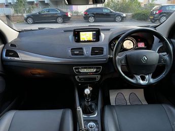 Renault Megane DYNAMIQUE NAV DCI