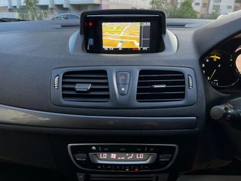 Renault Megane DYNAMIQUE NAV DCI