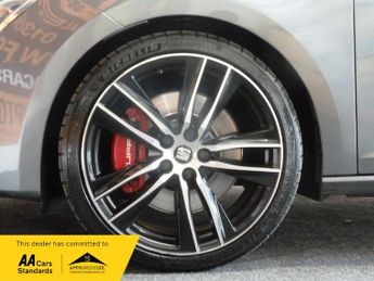 SEAT Leon 2.0 TSI CUPRA 300 DSG