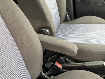 Ford Fusion 1.6 Zetec Climate 5dr