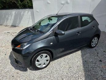 Toyota AYGO 1.0 VVT-i x-play Euro 6 5dr