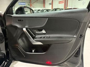 Mercedes-Benz A Class 1.3 A200 Sport (Executive) 7G-DCT Euro 6 (s/s) 5dr