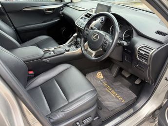 Lexus NX 300H LUXURY