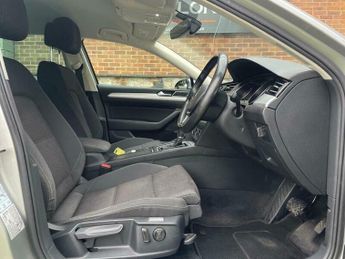 Volkswagen Passat SE BUSINESS TDI BLUEMOTION TECH DSG