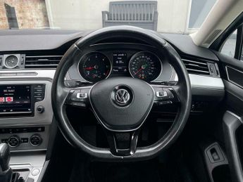 Volkswagen Passat SE BUSINESS TDI BLUEMOTION TECH DSG