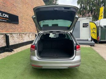 Volkswagen Passat SE BUSINESS TDI BLUEMOTION TECH DSG