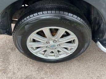 Land Rover Discovery TDV6 SE E4