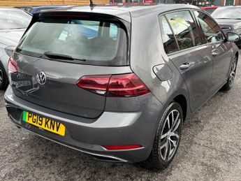 Volkswagen Golf 35.8kWh e-Golf Auto 5dr 134BHP