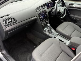 Volkswagen Golf 35.8kWh e-Golf Auto 5dr 134BHP