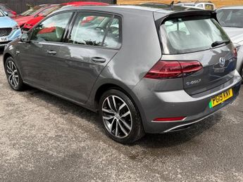 Volkswagen Golf 35.8kWh e-Golf Auto 5dr 134BHP