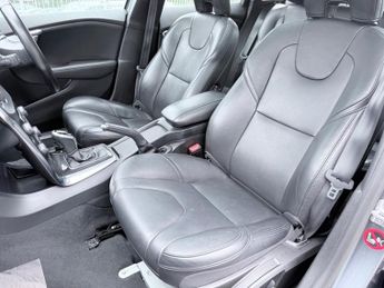Volvo V40 T3 INSCRIPTION