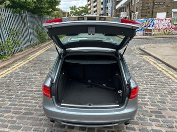 Audi A4 AVANT TFSI S LINE