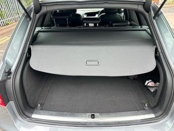 Audi A4 AVANT TFSI S LINE