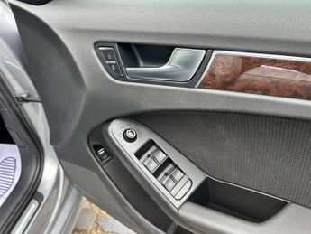 Audi A4 AVANT TFSI S LINE