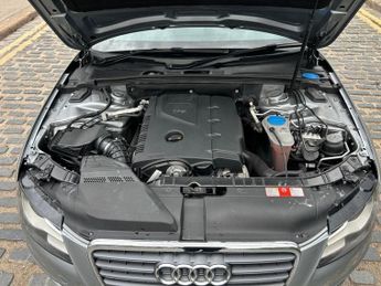 Audi A4 AVANT TFSI S LINE