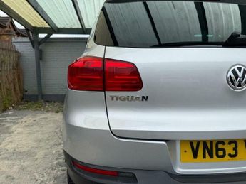 Volkswagen Tiguan 2.0 TDI BlueMotion Tech Match DSG 4WD Euro 5 (s/s) 5dr