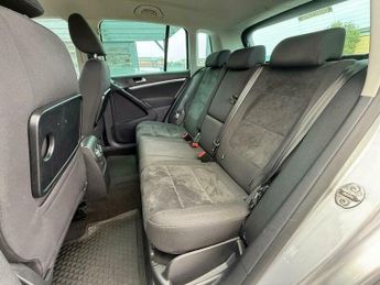 Volkswagen Tiguan 2.0 TDI BlueMotion Tech Match DSG 4WD Euro 5 (s/s) 5dr