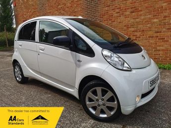  Hatchback 5dr Electric Auto (64 bhp)