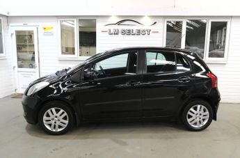 Toyota Yaris TR 87
