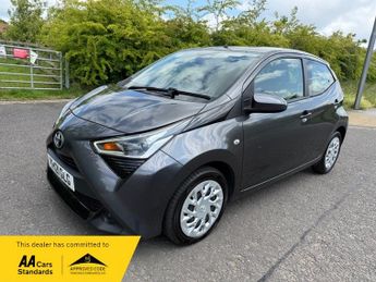 Toyota AYGO VVT-I X-PLAY TSS