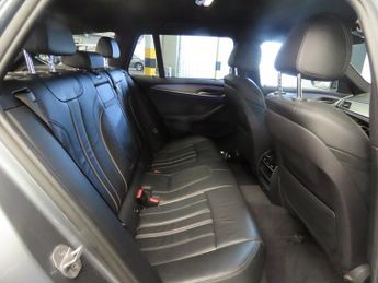 BMW 5 SERIES 520i M SPORT TOURING