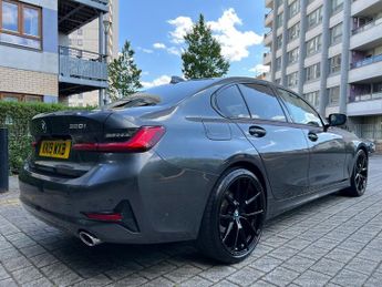 BMW 3 SERIES 320i SPORT