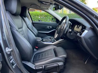 BMW 3 SERIES 320i SPORT