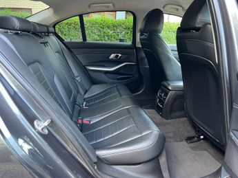 BMW 3 SERIES 320i SPORT