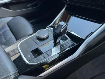 BMW 3 SERIES 320i SPORT